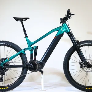 MEGAMO Crave AL 10 2024 T.M LOT Blue