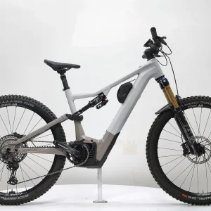 11.07_1_8abe0f4d-79b0-4a90-8a51-6d7592f141f2.jpgv1753279119 FOCUS Jam² 6.9 2023 T.XL