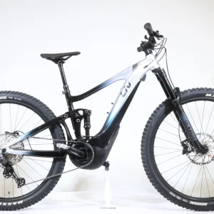 LIV Intrigue X E+ 3 2021 T.S 251296