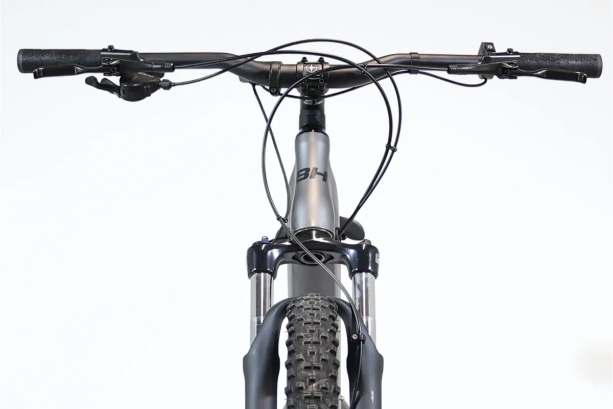 BH Atom 29 2024 T.M 246515 – Image 5